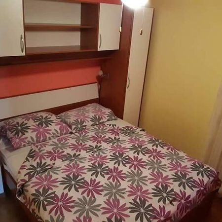 Apartmani Katica Вир Екстериор снимка
