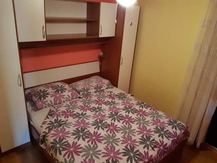 Apartmani Katica Вир Екстериор снимка