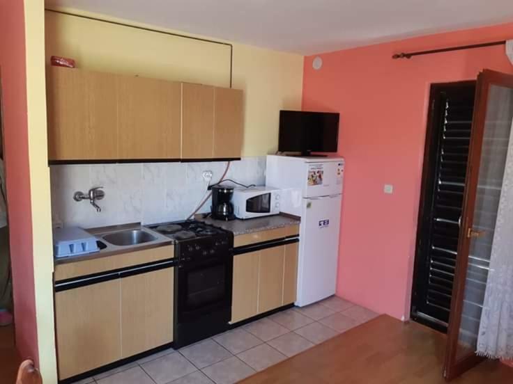 Apartmani Katica Вир Екстериор снимка